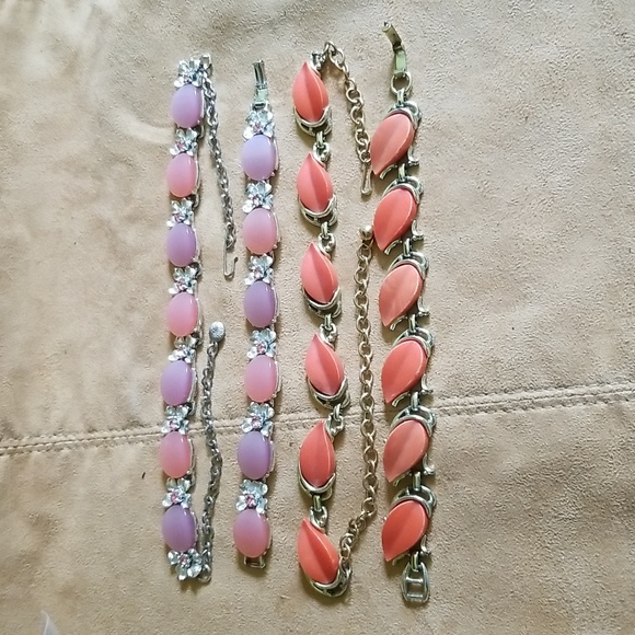 Jewelry - Vintage costume jewelry